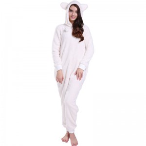 Naisten kermanvärinen pyjama, jossa on eläinten korvat